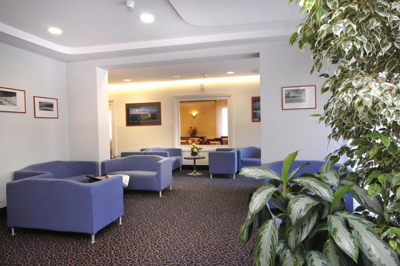 Hotel Curtis Centrale アラッシオ エクステリア 写真
