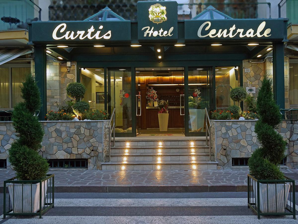 Hotel Curtis Centrale アラッシオ エクステリア 写真